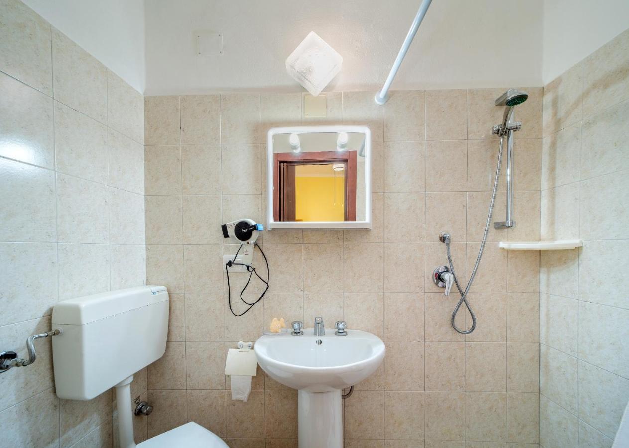 Ferienwohnung Rosa Lentorada Bosa Exterior foto
